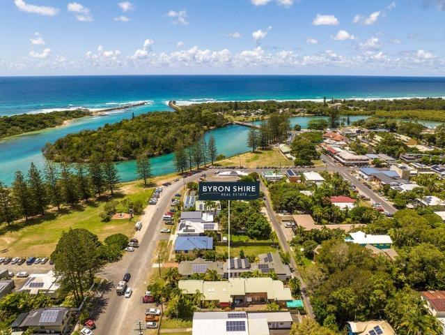 Village Living Just 100 Metres from the River