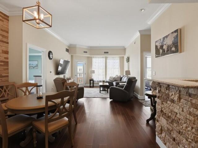 Village Rd Apt,middleton, Condo For Sale
