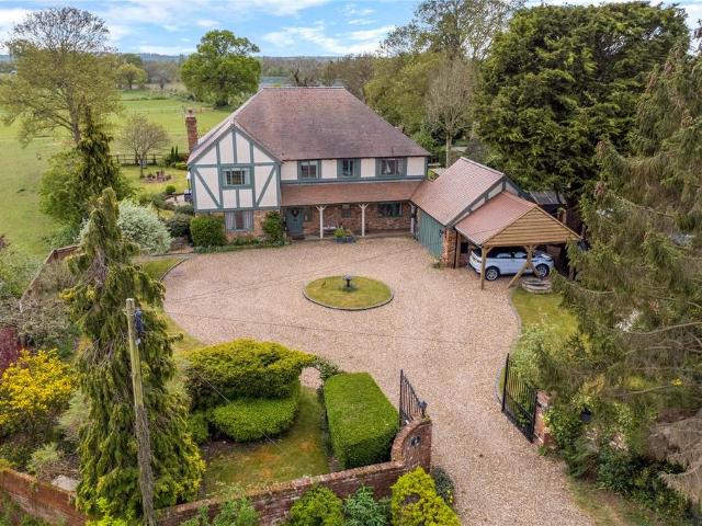 Village Road, Dorney, Windsor. 5 bed detached house to rent £6,950 pcm £1,604 pw