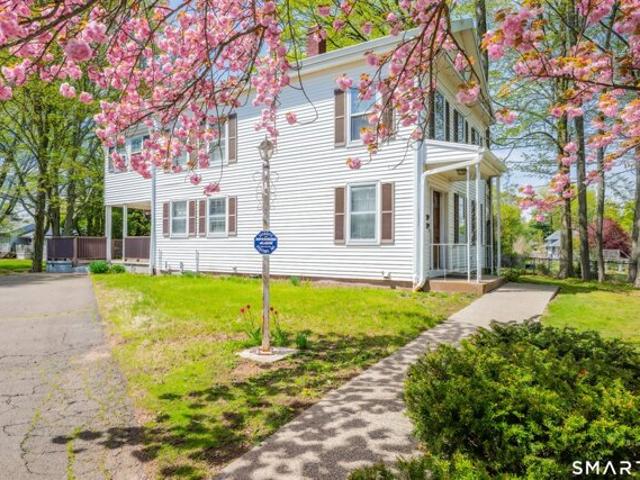 Village St, North Haven, Home For Sale