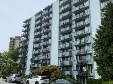 Greater Vancouver - Swimming pool, Parking