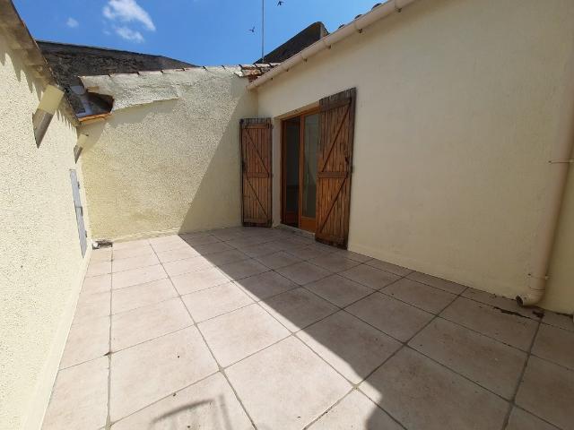 Village tous commerces, a 10 minutes de Beziers, 25 minutes. 82m² Thézan lès Béziers