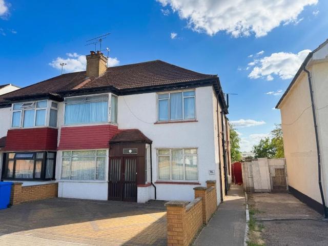 Village Way, Neasden NW10, 3 bed maisonette to rent, £2,250 pcm | PrimeLocation