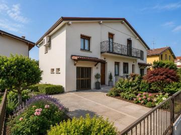 Villaggio Prealpino Via Diciannovesima 5 quadrilocale 154mq