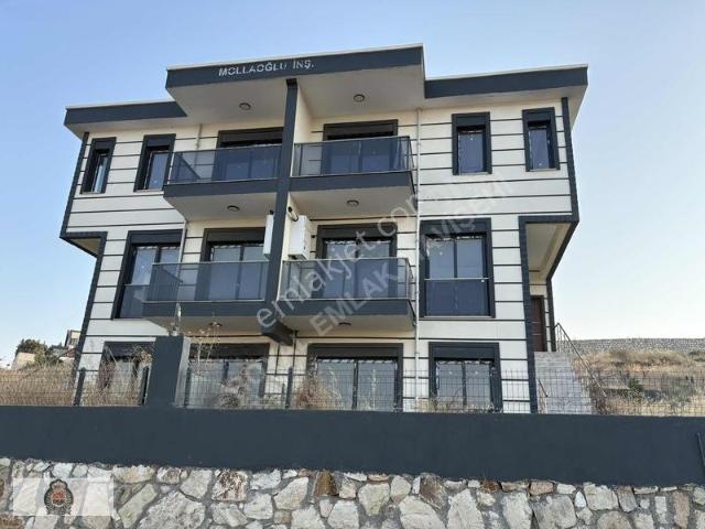Villakent'te Satılık Köşe Konumda Önü Açık Sıfır 5+1 Tripleks