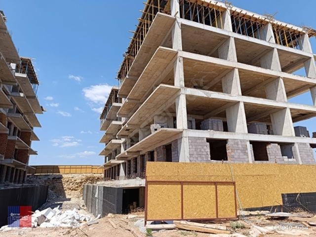 Villakent de Havuzlu Site de 1+1 Satılık Daire
