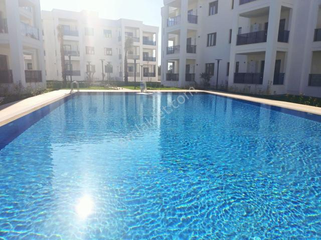 Villalar Bölgesinde Prestijli Site İçerisinde Geniş Balkonlu