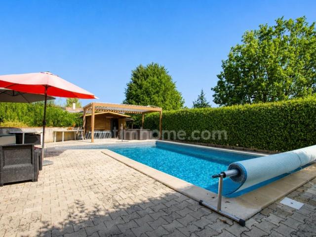 VILLARIÈS – VILLA FAMILIALE 179 M² AVEC PISCINE – 5 CHAMBRES + BUREAU – TERRAIN 1 500 M² – UN VÉRITABLE HAVRE DE PAIX