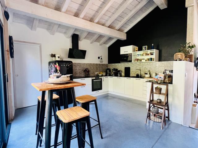 Villaroland, maison de village entièrement rénovée avec jard