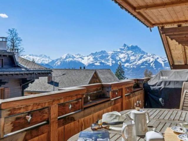 Villars, erstklassige Lage, 3,5 Zimmer Wohnung mit Charme, großem Balk