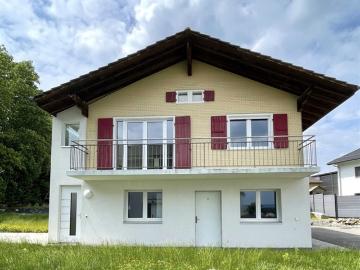 Villars le Grand, zu verkaufen, renoviertes Haus mit 4,5 Zimmern und Grundstück