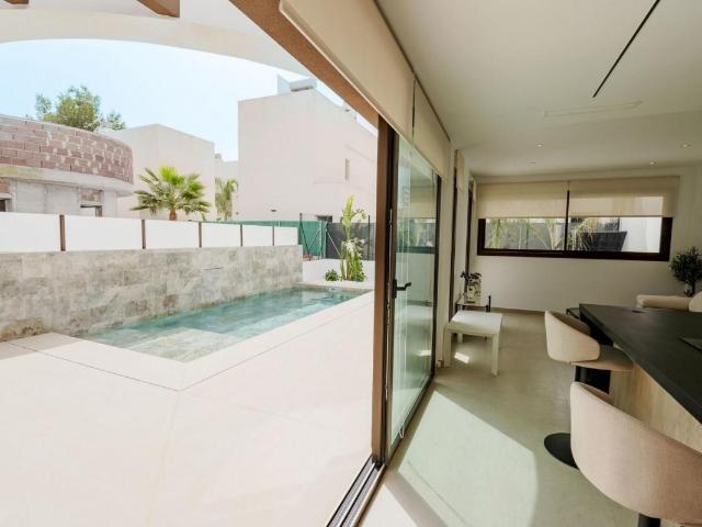 VILLAS DE OBRA NUEVA CERCA DE ROJALES Proyecto de obra nueva. 140m² Almoradí