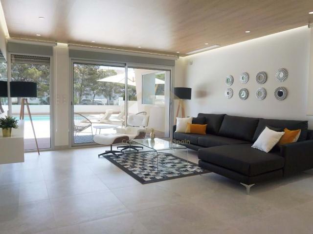 VILLAS DE LUJO DE OBRA NUEVA EN CAMPOAMOR