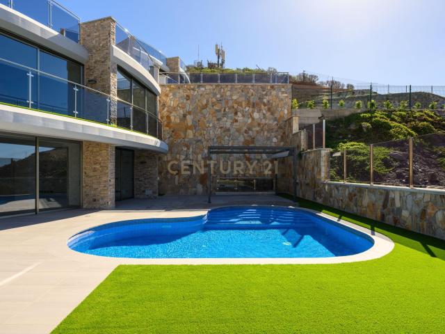 Villas en Tauro Hill