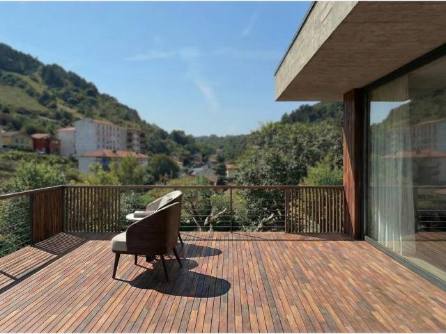 EXCLUSIVO BAJO CON JARDIN PRIVADO EN EL PUERTO DE ZIERBENA