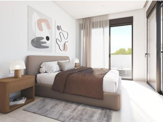 Villas modernas de obra nueva a 750 metros del mar en Santiago de la Ribera