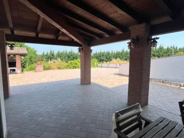Villa/villetta in vendita a Ziano Piacentino