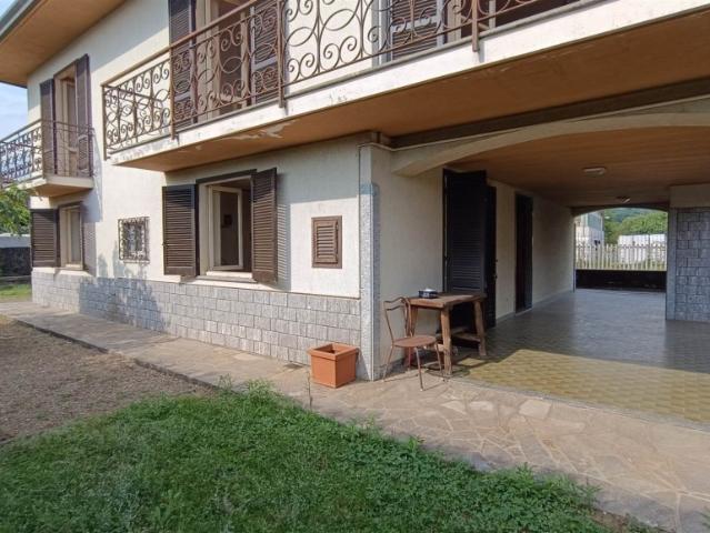 Villa/villetta in vendita a Briga Novarese