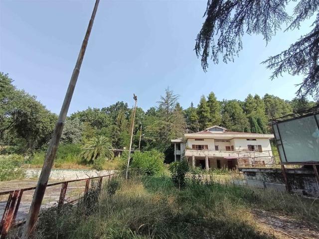 Villa/villetta in vendita a San Severino Marche