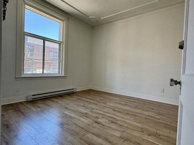 Ville Marie Superbe 6 1/2 De 4 Chambres