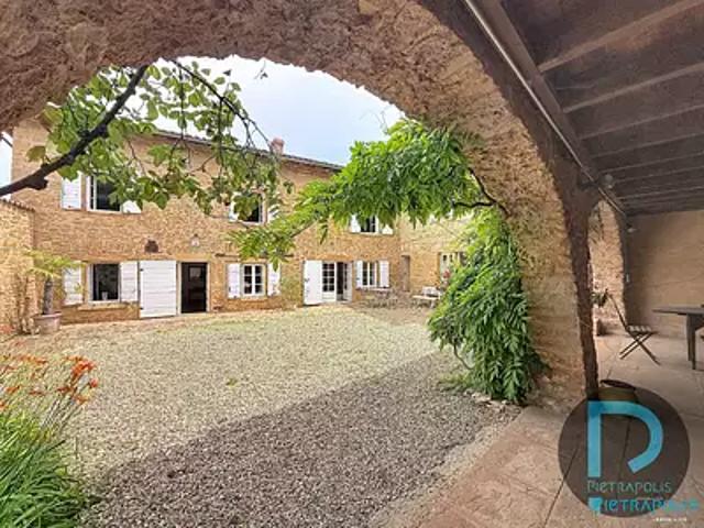Ville sur Jarnioux 69640 Achat / Vente maison 8 pièces t8 piscine parking