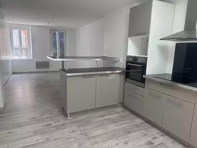 Villemur sur Tarn 31340 Location appartement 3 pièces t3 au dernier étage