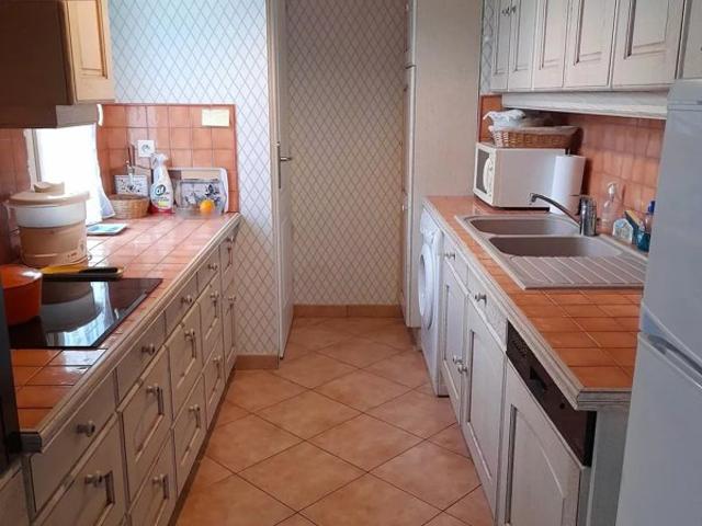 Villemandeur 110 kms de Paris, bel appartement de 73.50 m² avec jardinet privatif