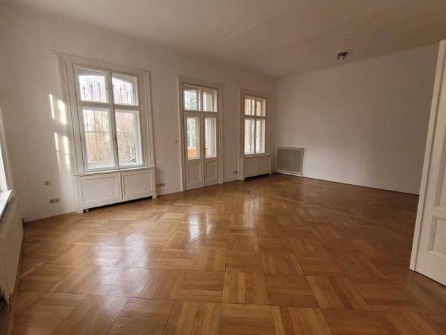Villenwohnung mit Ausgang in den Garten! Seltene Gelegenheit! Wohnen wie Hedy Lamarr!