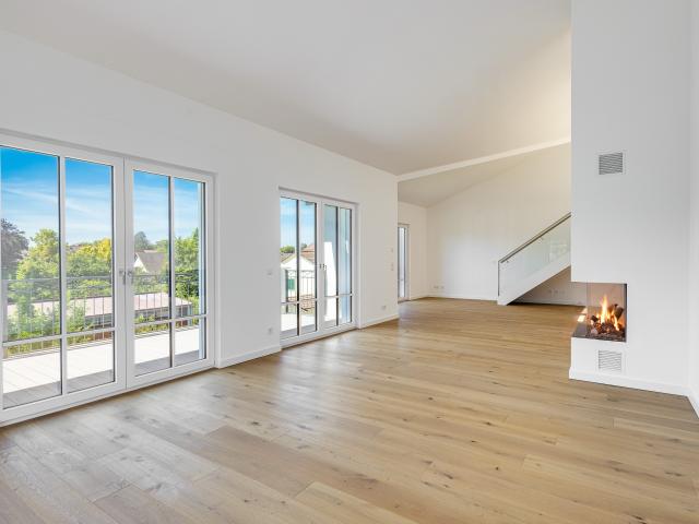 Villen Architektur trifft Design Ästhetik: Wohnung mit Dachterrasse zum Erstbezug