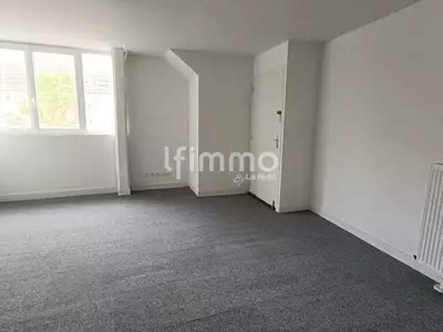 Villenauxe la Grande 10370 Achat / Vente appartement 6 pièces t6 au dernier étage parking