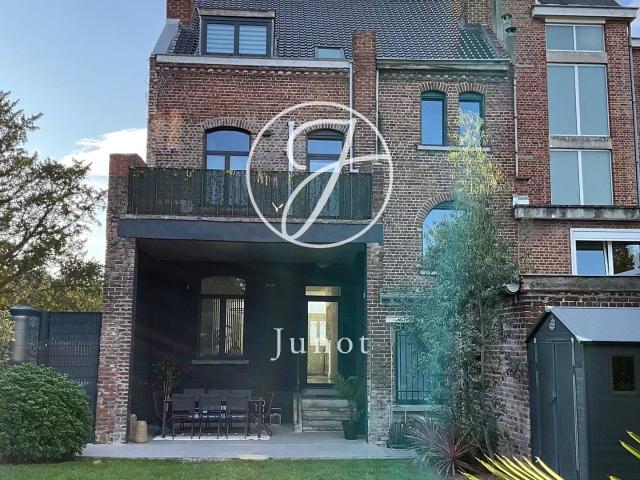 Villeneuve d’Ascq LE SART Maison à vendre 7 pièces 220,6