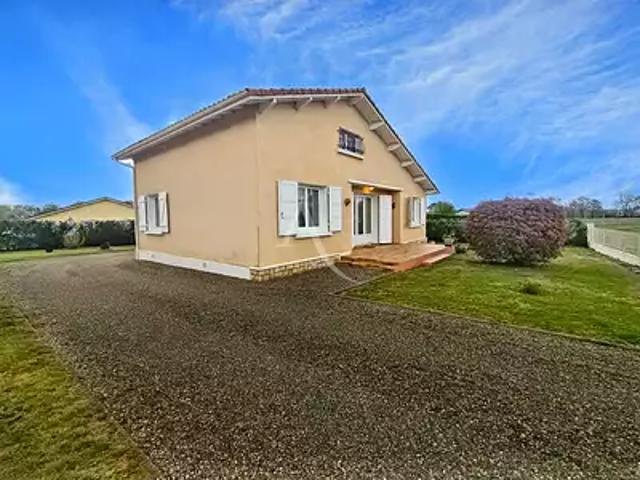 Villeneuve de Marsan 40190 Achat / Vente maison 6 pièces t6 au dernier étage terrasse