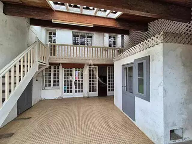Villeneuve de Marsan 40190 Achat / Vente maison 9 pièces t9 au dernier étage terrasse