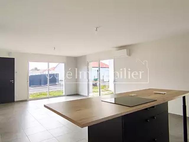 Villeneuve en Retz 44580 Location maison 4 pièces t4 au dernier étage jardin