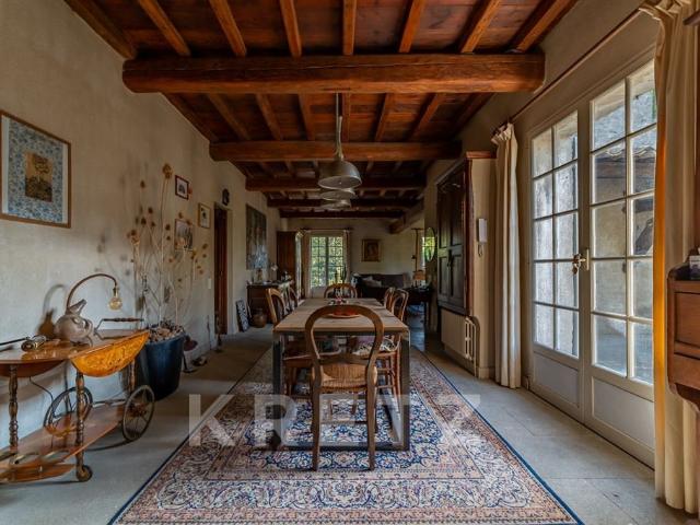 Villeneuve lès Avignon – Maison de caractère avec jardin méd. 175m² Villeneuve lès Avignon