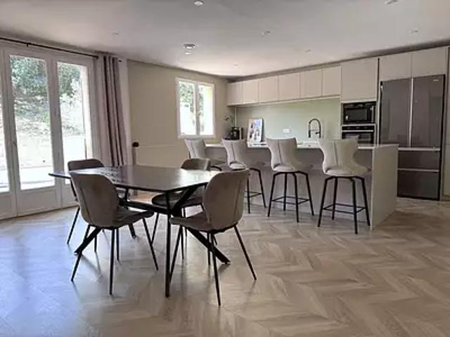 Villeneuve lès Avignon 30400 Achat / Vente maison 6 pièces t6 au dernier étage terrasse