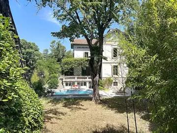 Villeneuve lès Avignon 30400 Achat / Vente maison 8 pièces t8 piscine