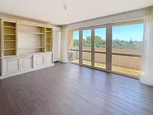 Villeneuve lès Avignon 30400 Achat / Vente appartement 4 pièces t4 au dernier étage