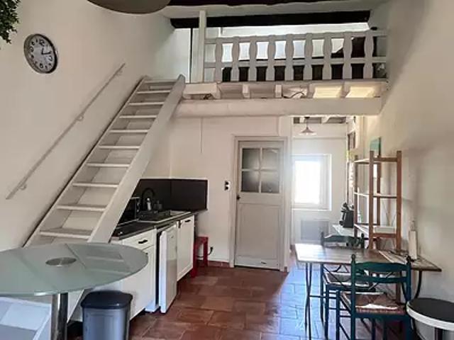 Villeneuve lès Avignon 30400 Location appartement 1 pièce t1 au dernier étage