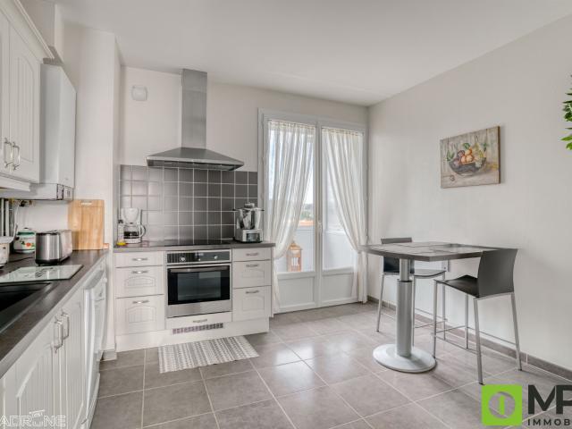 VILLENEUVE SUR LOT, Appartement 110m2, 4 chambres, balcon 110m² Villeneuve sur Lot
