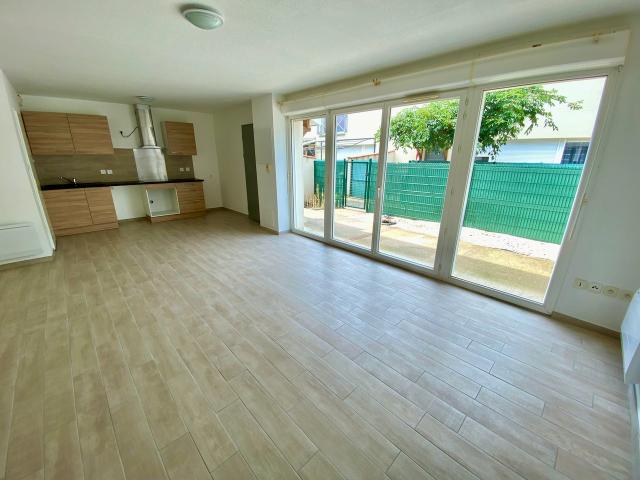 VILLENEUVE SUR LOT, secteur école DESCARTES, maison F3 avec terrasse