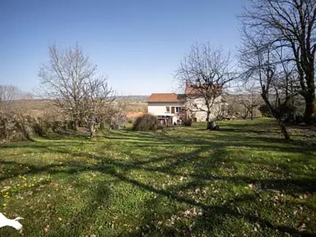 Villeneuve 12260 Achat / Vente maison 8 pièces t8 parking