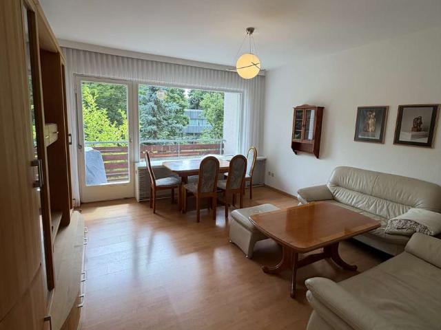 Villenkolonie Lichterfelde West, am Augustplatz, Belle Etage, 2,5 Zimmer, Süd West Balkon, Garage!
