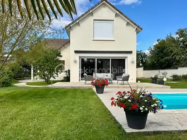 Villeblevin 89340 Achat / Vente maison 8 pièces t8 piscine cave