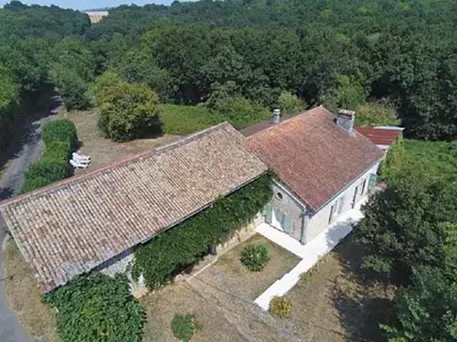 Villefagnan 16240 Achat / Vente maison 7 pièces t7
