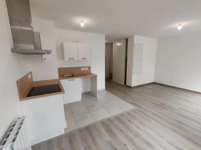 Villefontaine Appartement 1 pièce 33.8 m²