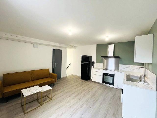 Villefranche centre, appartement T2 meublé avec terrasse