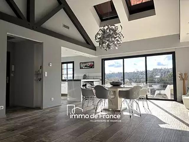 Villefranche de Rouergue 12200 Achat / Vente appartement 4 pièces t4 au dernier étage parking
