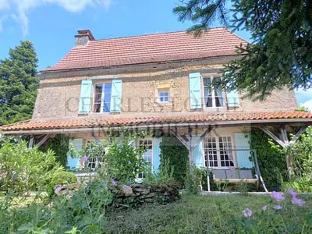 Villefranche du Périgord 24550 Achat / Vente maison 14 pièces t14 piscine