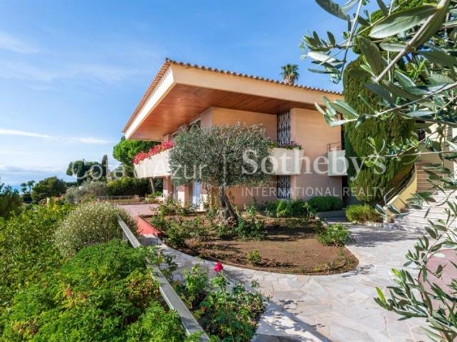 Villefranche sur Mer villa en domaine privé avec vue mer panoramique